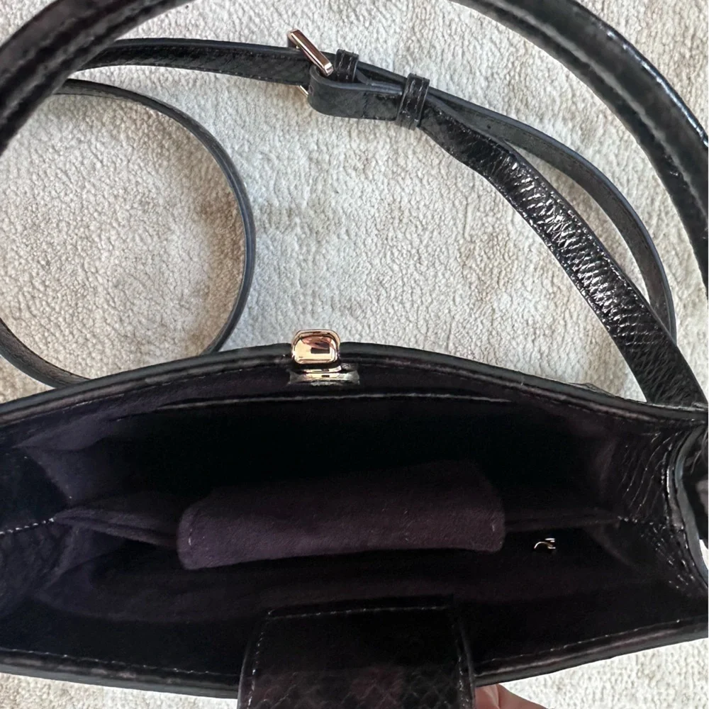 Black Snake-Embossed Crossbody Bag - Unbranded